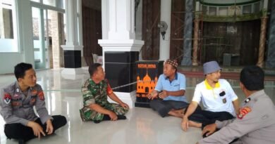Wujud Sinergitas, TNI-Polri Jajaran Polsek Rumbia Gelar Patroli Bersama